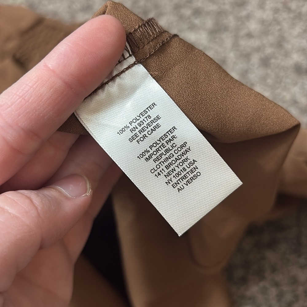 NWT Tahari Hazelnut Brown Long Sleeve Top Size M - Picture 10 of 11